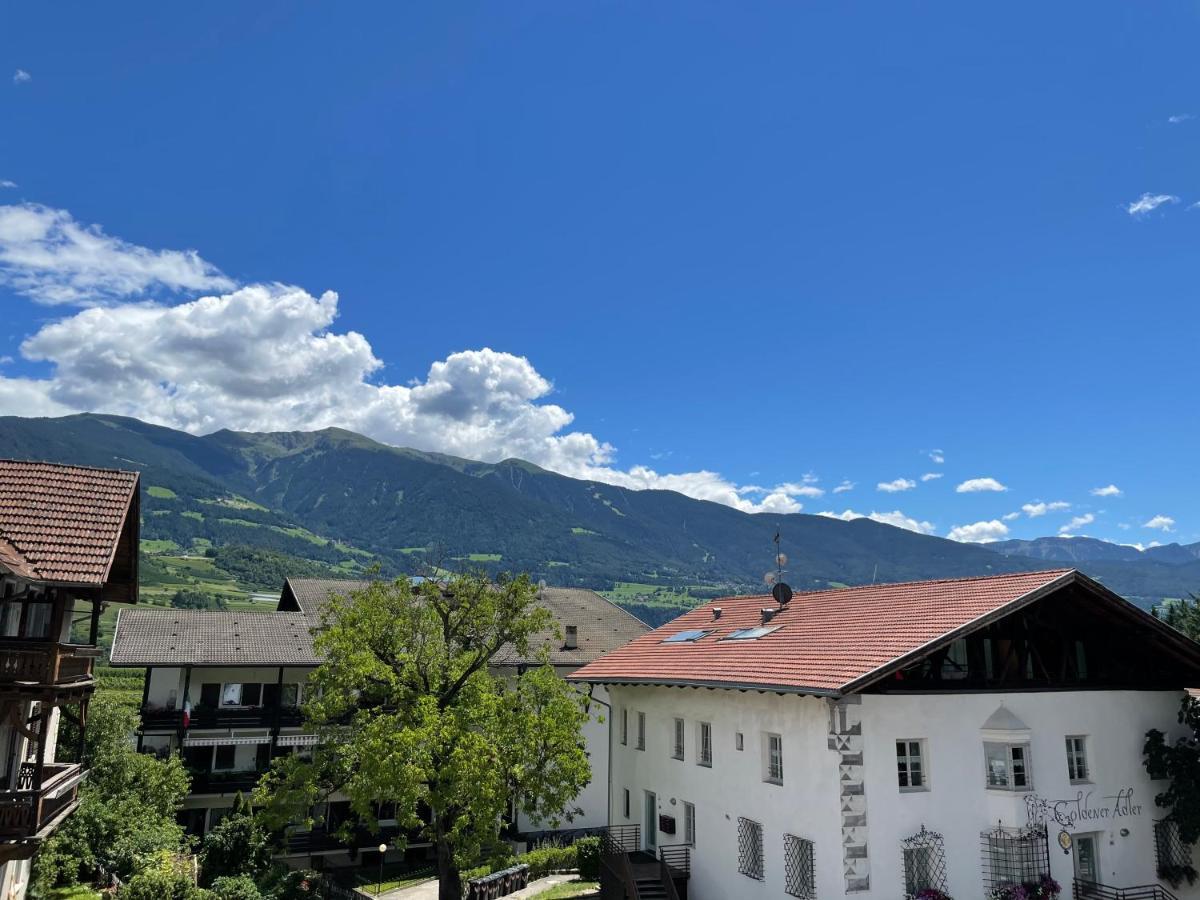 Gasthof Goldenes Lamm Vahrn Extérieur photo