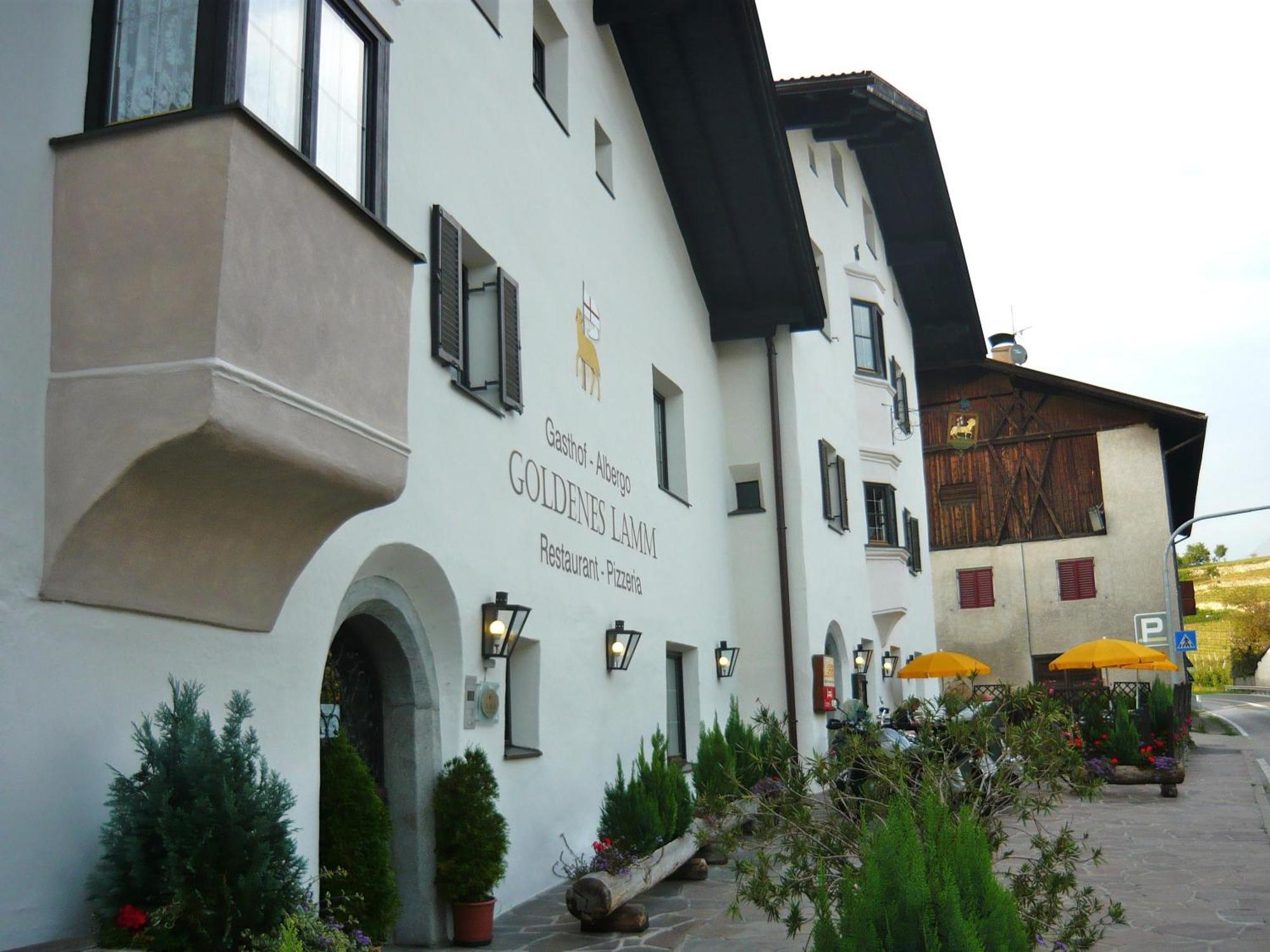 Gasthof Goldenes Lamm Vahrn Extérieur photo
