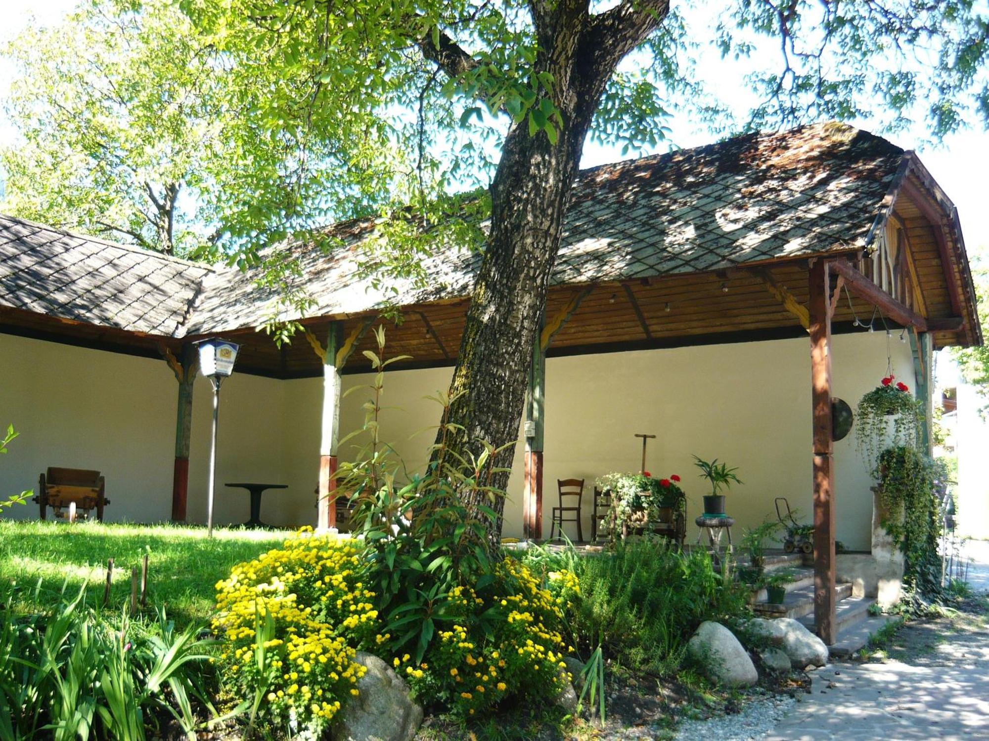 Gasthof Goldenes Lamm Vahrn Extérieur photo