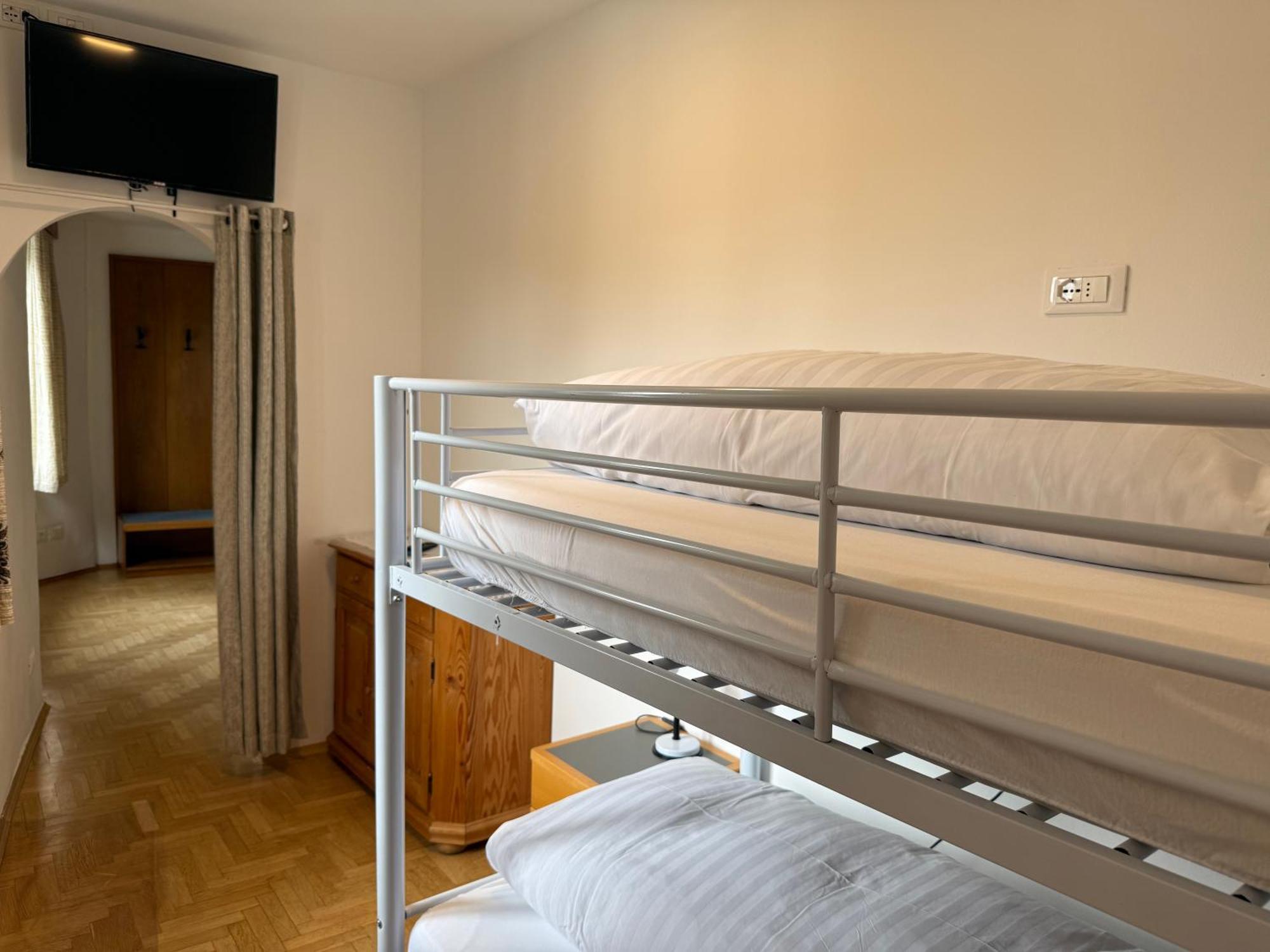 Gasthof Goldenes Lamm Vahrn Chambre photo