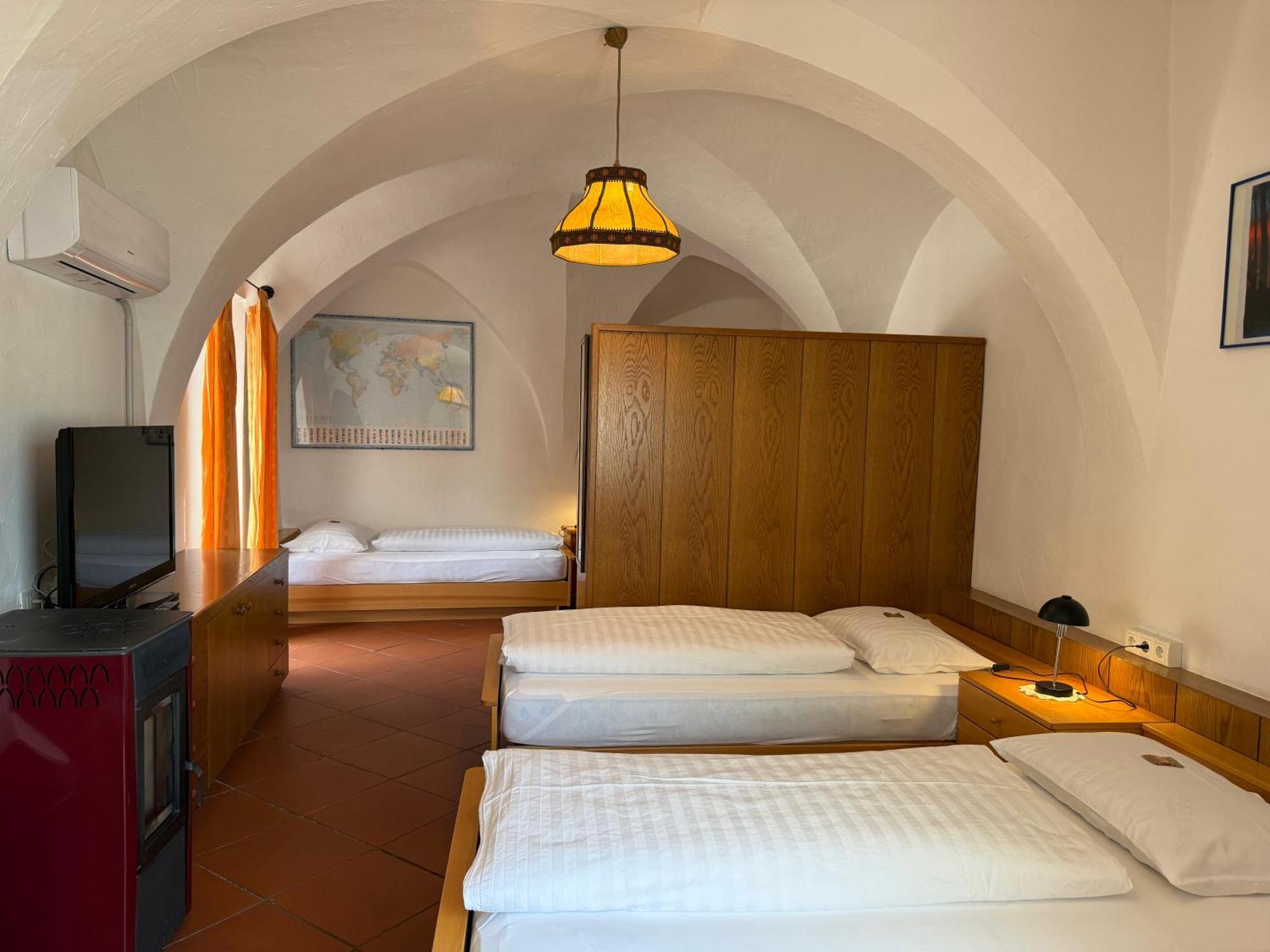 Gasthof Goldenes Lamm Vahrn Chambre photo